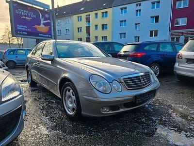 Beige Gebraucht 2004 Mercedes E200 Limousine | 4.700 € (Guter Preis)