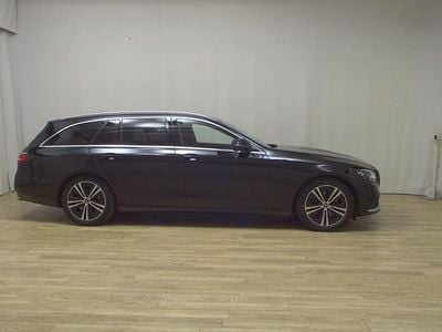 Usata Mercedes E220 Avantgarde 194 CV (142 kW) 2020 Nero Berlina