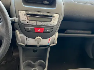 Gebraucht Toyota Aygo 67 PS (49 kW) 2007 Grau Kleinwagen