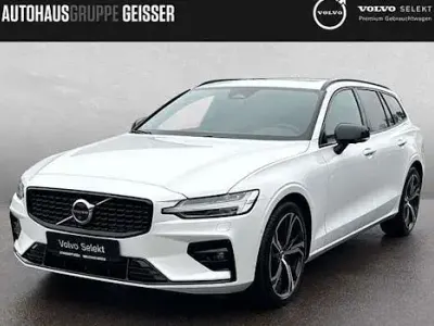 Begagnad Volvo V60 Plus 197 HK (144 kW) 2025 Vit Kombi
