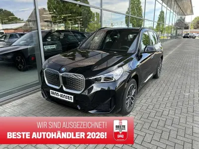 Gebraucht BMW iX1 Luxury Line 150 kW (204 PS) 2025 Sapphire schwarz metallic SUV