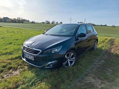 Blau Gebraucht 2013 Peugeot 308 Active Limousine | 6.750 € (Etwas zu teuer)