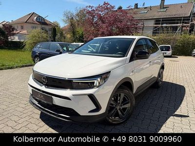 Second-hand Opel Grandland X Business Edition 131 CP (96 kW) 2022 Alb SUV