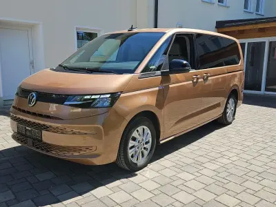 Gebraucht VW T7 204 PS (150 kW) 2025 Copper bronze metallic Van