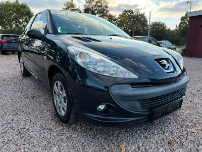 Gebraucht Peugeot 206+ Basis 60 PS (44 kW) 2009 Grau Kleinwagen