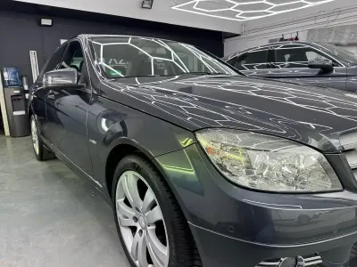Gebraucht Mercedes C180 2010 Grau Limousine