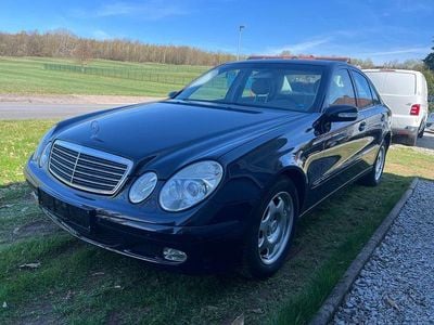 Second-hand Mercedes E200 163 CP (119 kW) 2003 Albastru Berlinǎ