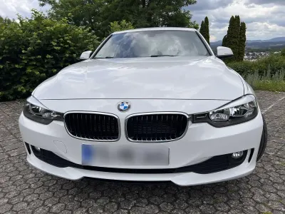Gebraucht BMW 316 136 PS (100 kW) 2014 Weiß Limousine