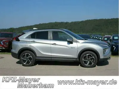Gebraucht Mitsubishi Eclipse Cross Intro Edition 188 PS (138 kW) 2022 Silber SUV