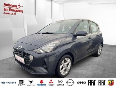 Gebraucht Hyundai i10 Trend 67 PS (49 kW) 2022 Grau Kleinwagen