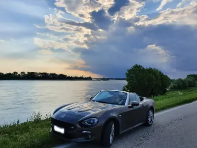 Gebraucht Fiat 124 Spider Lusso 140 PS (102 kW) 2016 Grau Cabrio