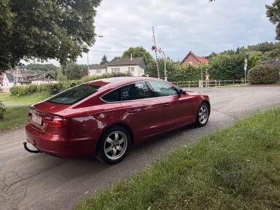 Gebraucht Audi A5 Sportback Sport 160 PS (117 kW) 2010 Rot Kleinwagen