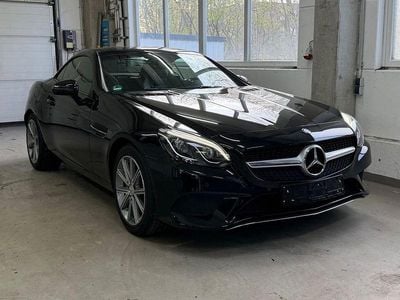 Usata Mercedes SLC180 156 CV (114 kW) 2016 Nero Cabrio