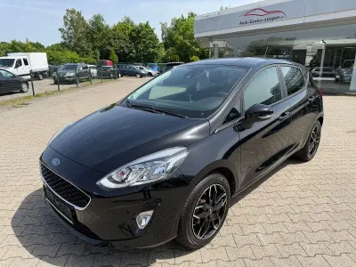 Gebraucht Ford Fiesta Cool & Connect 86 PS (63 kW) 2018 Schwarz Kleinwagen