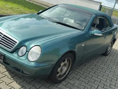 Gebraucht Mercedes CLK230 Elegance 193 PS (141 kW) 1999 Grün Cabrio