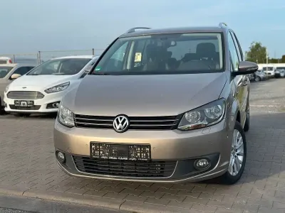 Gebraucht VW Touran Life 140 PS (102 kW) 2013 Van / Kleinbus