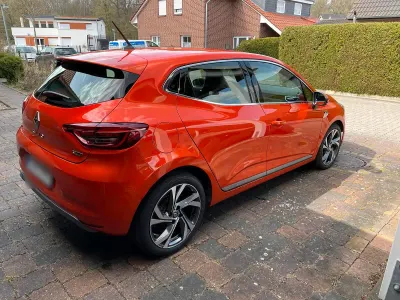 Używany Renault Clio V Intens 116 KM (85 kW) 2020 Pomarańczowy Hatchback