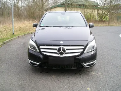 Gebraucht Mercedes B180 109 PS (80 kW) 2012 Schwarz Kleinwagen