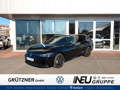Second-hand VW Passat R-line 150 CP (110 kW) 2025 Negru Break