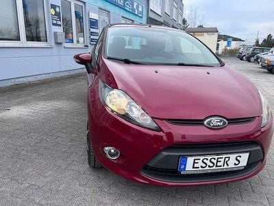 Gebraucht Ford Fiesta Champions Edition 82 PS (60 kW) 2012 Violet Kleinwagen