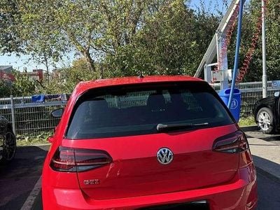 Rot Gebraucht 2019 VW Golf VII GTI Kleinwagen | 22.900 € (Fairer Preis)