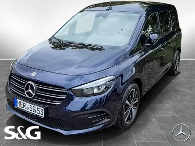 Gebraucht Mercedes T180 Progressive 116 PS (85 kW) 2025 Andere Van / Kleinbus
