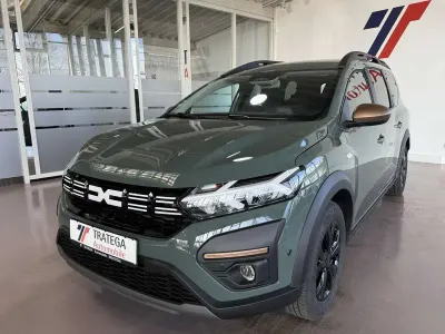Gebraucht Dacia Jogger Extreme 141 PS (103 kW) 2025 Safarigrãœngrau Van / Kleinbus