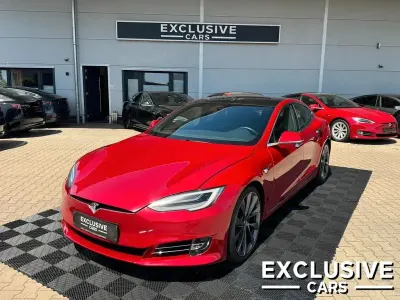 Käytetty Tesla Model S