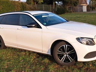 gebraucht Mercedes E220 d 4MATIC T Autom. -