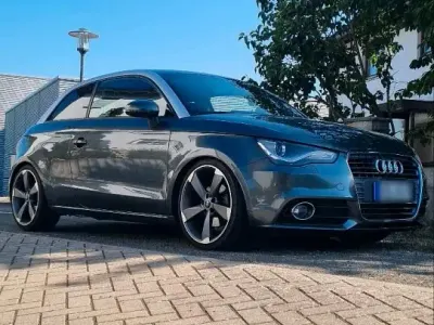 Gebraucht Audi A1 S-Line 105 PS (77 kW) 2013 Andere farben Kleinwagen