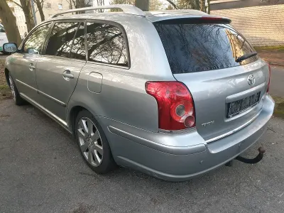 Gebraucht Toyota Avensis 140 PS (102 kW) 2007 Grau Kombi