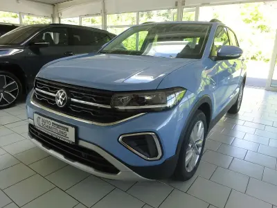 Neu VW T-Cross Life 116 PS (85 kW) 2026 Clear blue metallic SUV
