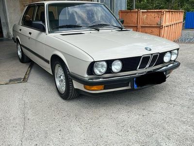 Gebraucht BMW 525 122 PS (89 kW) 1985 Beige Limousine