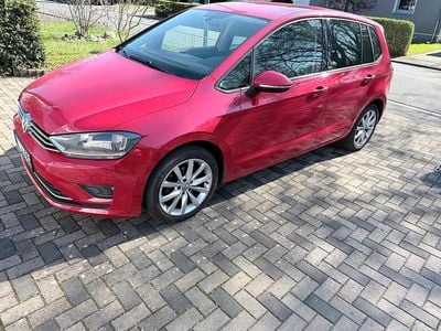 Usata VW Golf Sportsvan Allstar 110 CV (80 kW) 2016 Rosso Monovolume