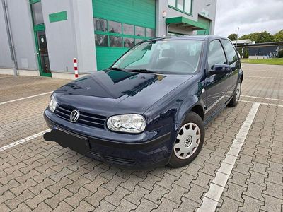 Blau Gebraucht 2002 VW Golf Basis Limousine | 1.699 € (Guter Preis)