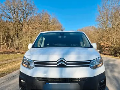 Gebraucht Peugeot Partner 102 PS (75 kW) 2021 Weiß Van / Kleinbus