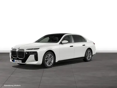 Gebraucht BMW 740 299 PS (219 kW) 2025 Weiß Limousine