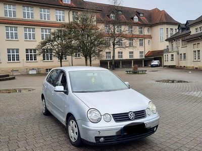 Gebraucht VW Polo Basis 75 PS (55 kW) 2004 Grau Kleinwagen