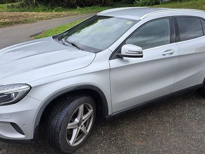 Mercedes GLA220