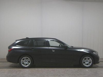 Gebraucht BMW 320 Sport Line 190 PS (139 kW) 2020 Schwarz Kombi