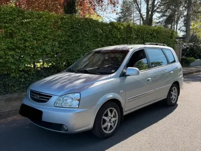 Usata Kia Carens 139 CV (102 kW) 2006 Argento Monovolume