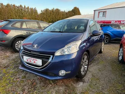 Gebraucht Peugeot 208 Allure 120 PS (88 kW) 2014 Blau Kleinwagen