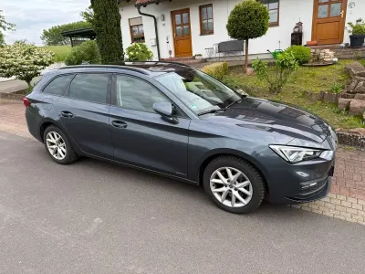 Używany Seat Leon Style 150 KM (110 kW) 2021 Niebieski Kombi