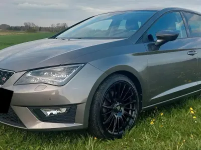 Gebraucht Seat Leon FR 150 PS (110 kW) 2026 Grau Limousine