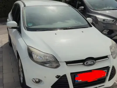 Gebraucht Ford Focus 163 PS (119 kW) 2013 Weiß Kombi