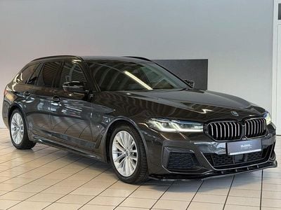 Grau Gebraucht 2020 BMW 530 M Sport Kombi | 25.990 € (Fairer Preis)
