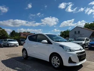 Gebraucht Hyundai i10 Sport 67 PS (49 kW) 2019 Weiß Kleinwagen