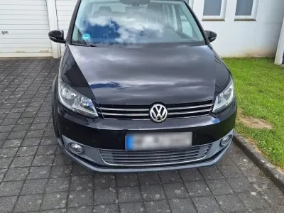 Gebraucht VW Touran Cross 140 PS (102 kW) 2011 Schwarz Van / Kleinbus