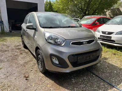 Używany Kia Picanto Edition 7 69 KM (50 kW) 2015 Srebrny Hatchback