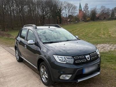 Gebraucht Dacia Sandero Stepway 90 PS (66 kW) 2019 Grau Kleinwagen